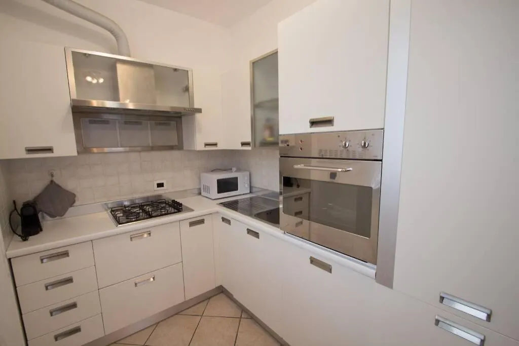 Appartamento ristrutturato con terrazzo Varazze Italia