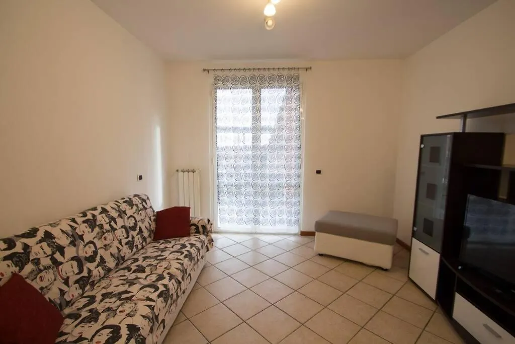 Appartamento ristrutturato con terrazzo Varazze 0*,  Italia