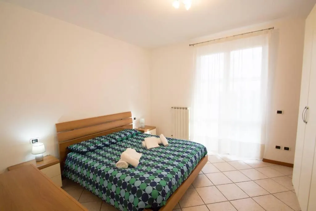 Appartamento ristrutturato con terrazzo Varazze 0*,